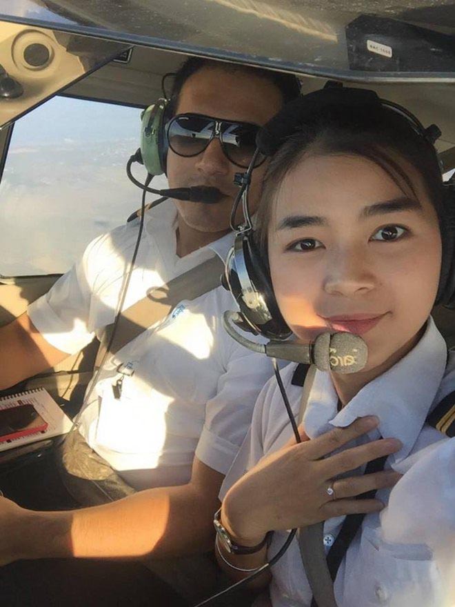 Nữ diễn viên Việt đầu tiên từ bỏ showbiz, làm phi công xinh đẹp thế nào?-12