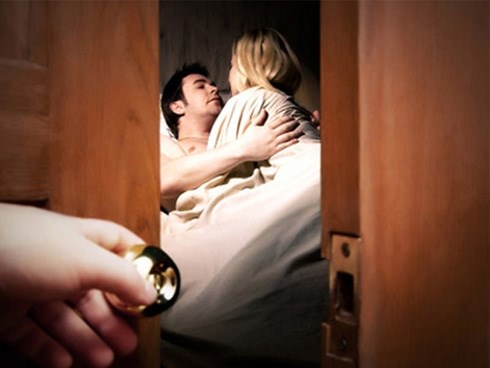 Biểu hiện rõ mồn một của 12 con giáp khi ngoại tình, 