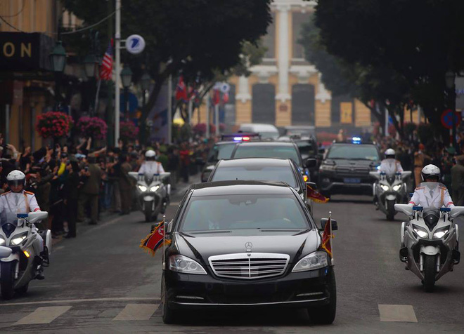 Xe chống đạn của ông Kim Jong Un lăn bánh trên đường phố Hà Nội-9