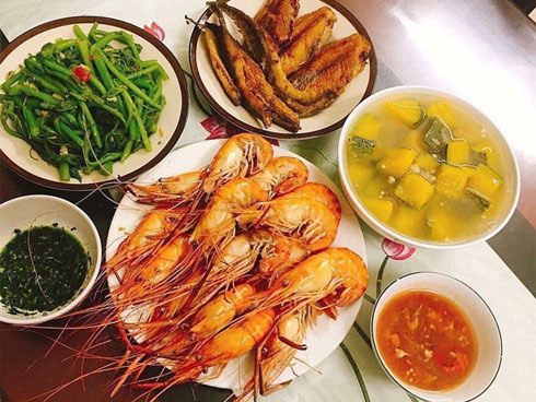 Mâm cơm được chồng khen nức nở lại bị chị em chê không tiếc lời, mẹ trẻ muối mặt khi biết lý do-3