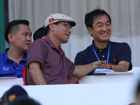 VFF giao chỉ tiêu HCV SEA Games cho trợ lý Lee Young Jin-2