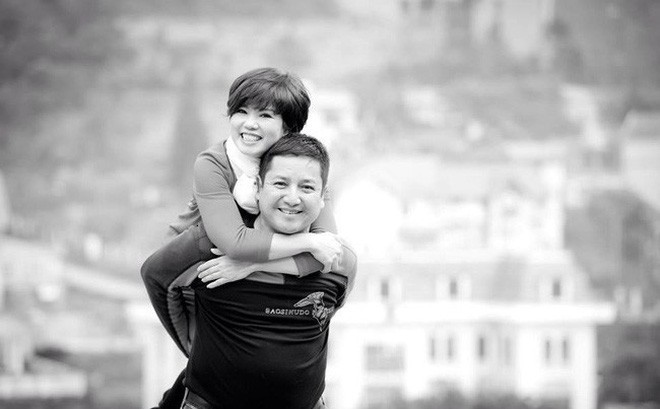 Loạt khoảnh khắc đắt giá tái hiện cả đoạn đường tình dài hàng thập kỷ, lay động lòng người của sao Vbiz-4