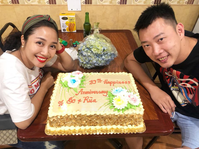 Loạt khoảnh khắc đắt giá tái hiện cả đoạn đường tình dài hàng thập kỷ, lay động lòng người của sao Vbiz-16