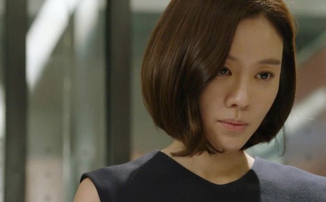 Bất ngờ thấy em dâu đang khen mình với mẹ chồng, tôi chưa kịp mát mặt thì đã phát hoảng vì câu chốt của em-1