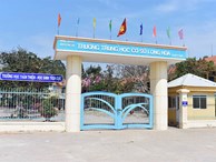 Thầy giáo: 'Tôi có đánh học sinh nhưng không đến mức vẹo cột sống!'