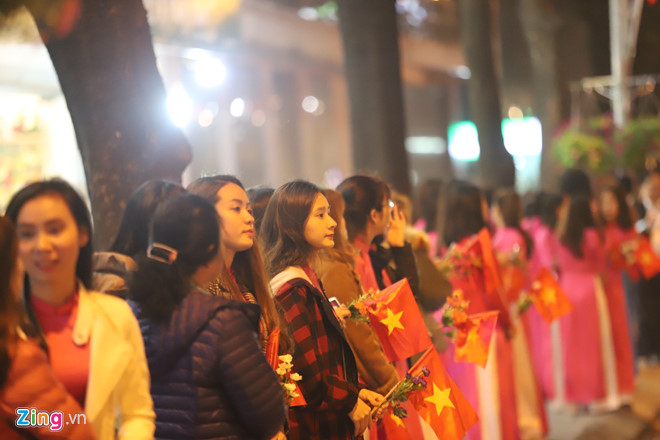 Tổng thống Trump cảm ơn Việt Nam sau khi đặt chân tới Hà Nội-26