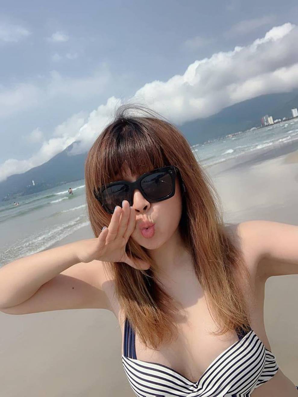 Ngoại hình nóng bỏng của nhạc sĩ Lưu Thiên Hương ở tuổi 42-2
