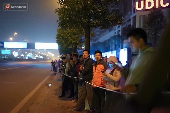 Hà Nội những ngày này, đi đâu cũng thấy niềm háo hức và rộn rã của một điểm đến hoà bình”-19