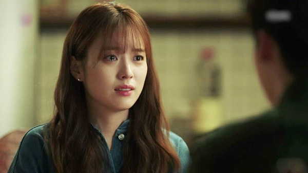 Đau bụng vã mồ hôi mà mẹ chồng vẫn bắt làm cơm đãi khách, nàng dâu nảy ra kế hay khiến ai cũng gật gù-1