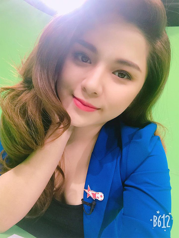 Ảnh đời thường táo bạo của BTV dẫn chương trình thể thao gây sốc-3