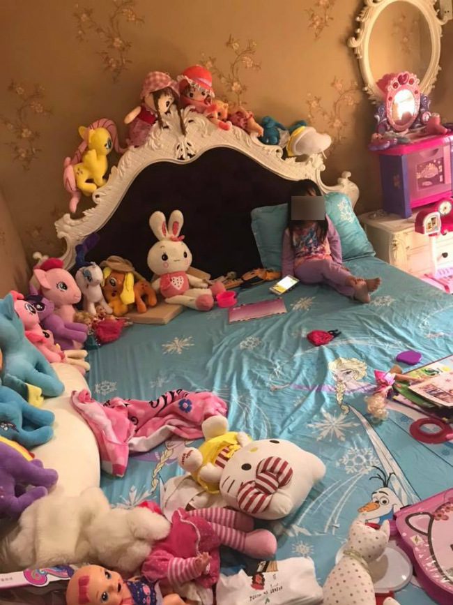 Nữ ca sĩ vẽ body painting sexy, lấy chồng hơn 8 tuổi giờ ra sao?-15