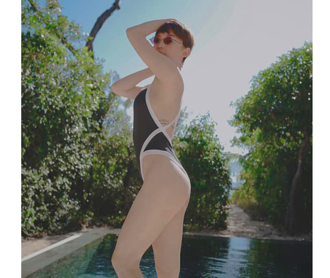 Top hình xăm ở vị trí độc nhất showbiz Việt từng bị lộ khi mặc đồ bơi-13