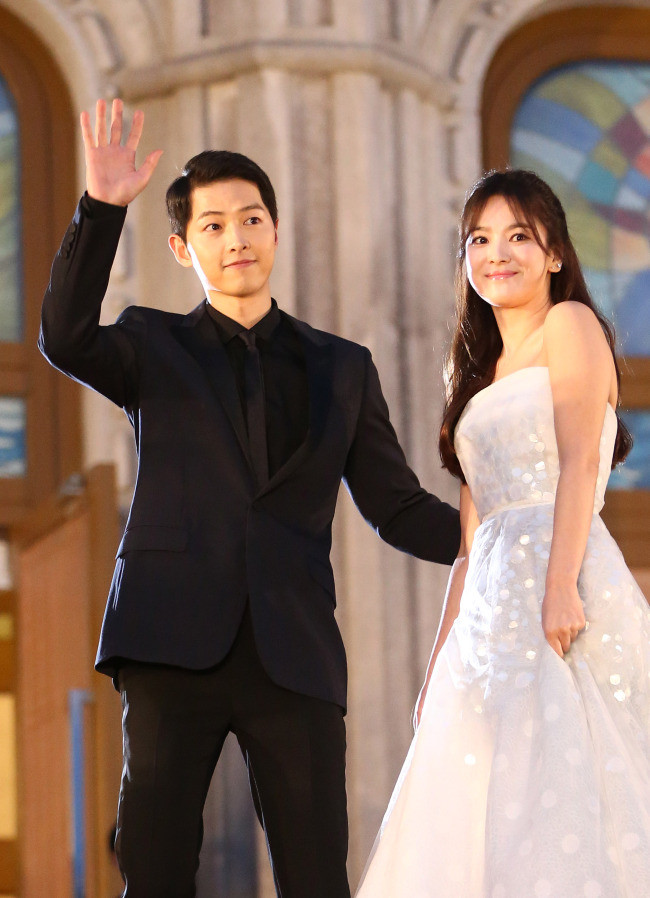 Những khoảnh khắc đẹp đến tan chảy của Song Joong Ki - Song Hye Kyo-3