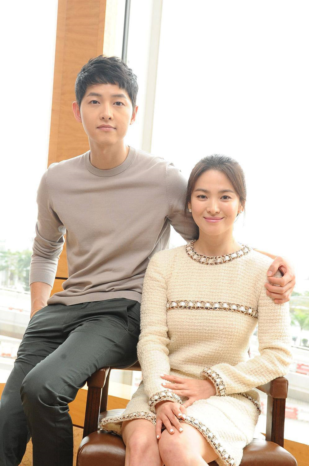 Những khoảnh khắc đẹp đến tan chảy của Song Joong Ki - Song Hye Kyo-9
