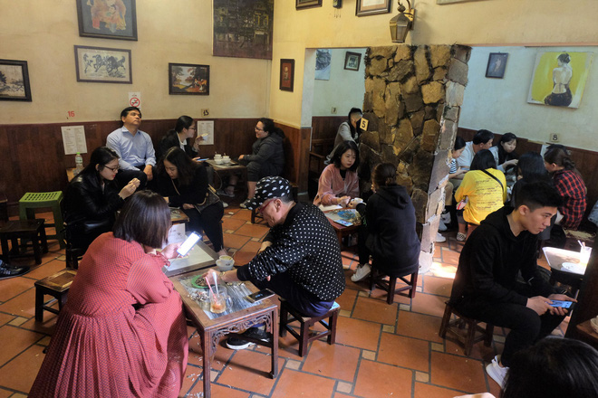 Chủ cafe Giảng: Khách đông khủng khiếp, không tính nổi bán bao nhiêu cốc đợt thượng đỉnh-2