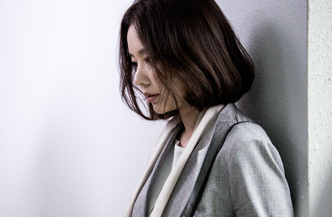 Muốn cho chồng hiểu cảm giác đau đớn vì bị phản bội, vợ suýt ngoại tình với người đàn ông khác và cái kết-2