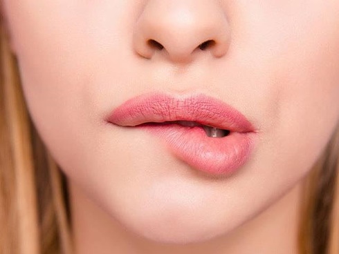 Vài dấu hiệu tưởng ai cũng bị, ai ngờ mắc ung thư-5