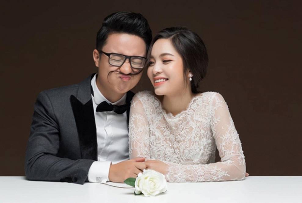 MC Cà phê sáng Dương Sơn Lâm tung ảnh cưới ngọt ngào với vợ 9X-3