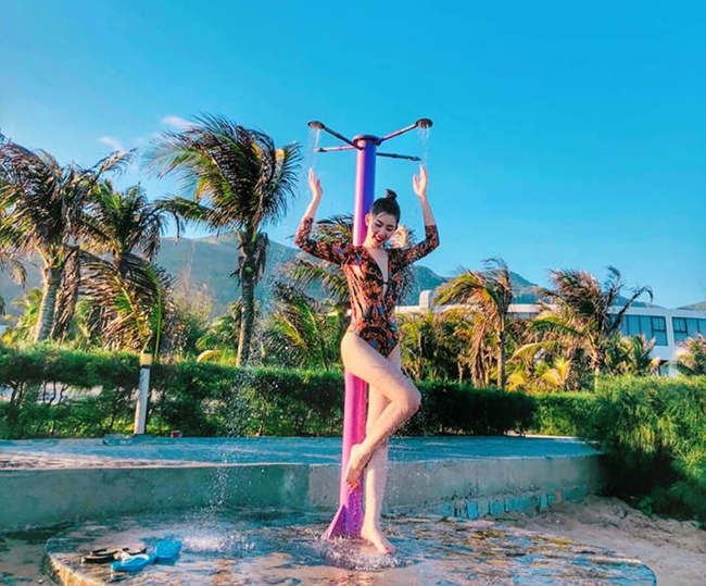 Chưa tới hè, loạt mỹ nữ Việt đã diện bikini khoe đường cong hút mắt-11