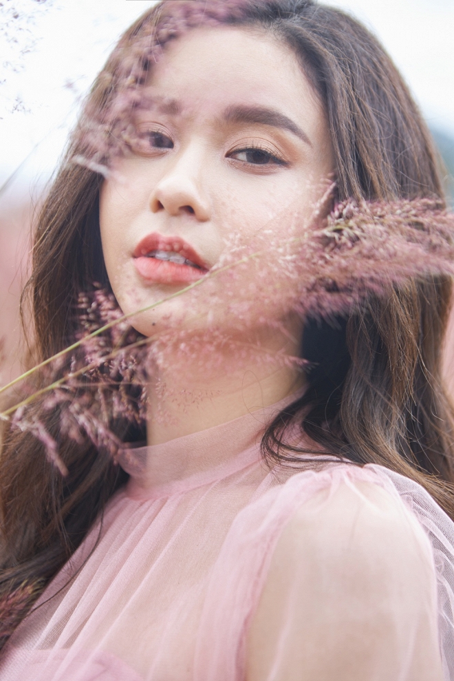 Mẹ một con Trương Quỳnh Anh đẹp nhẹ nhàng, mong manh tựa sương khói-5