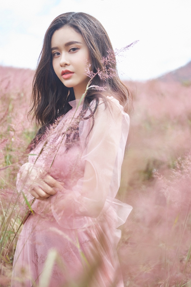 Mẹ một con Trương Quỳnh Anh đẹp nhẹ nhàng, mong manh tựa sương khói-7