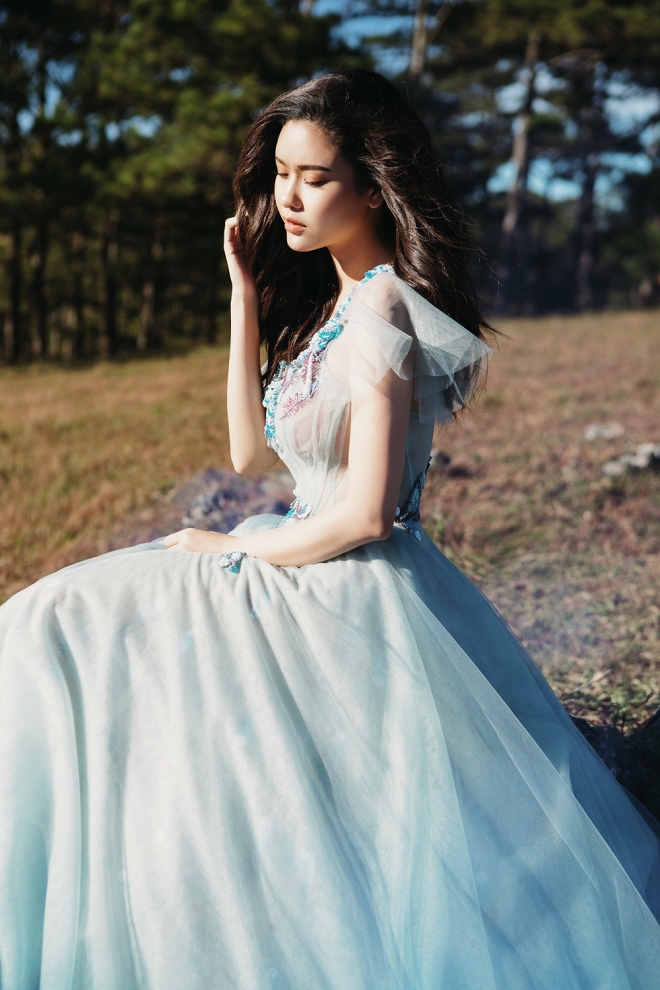 Mẹ một con Trương Quỳnh Anh đẹp nhẹ nhàng, mong manh tựa sương khói-8