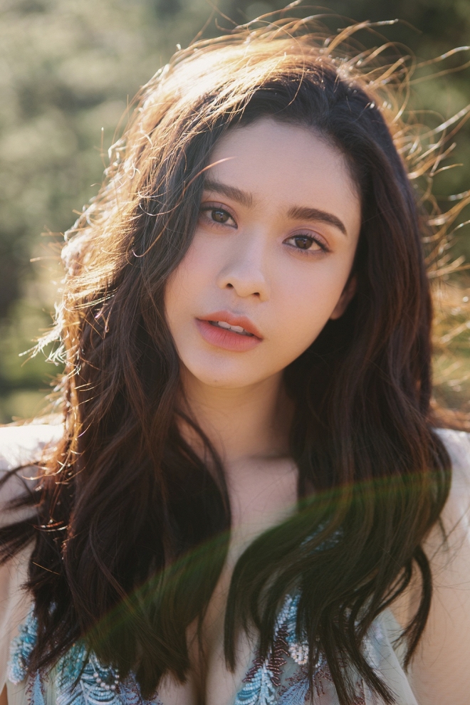 Mẹ một con Trương Quỳnh Anh đẹp nhẹ nhàng, mong manh tựa sương khói-10