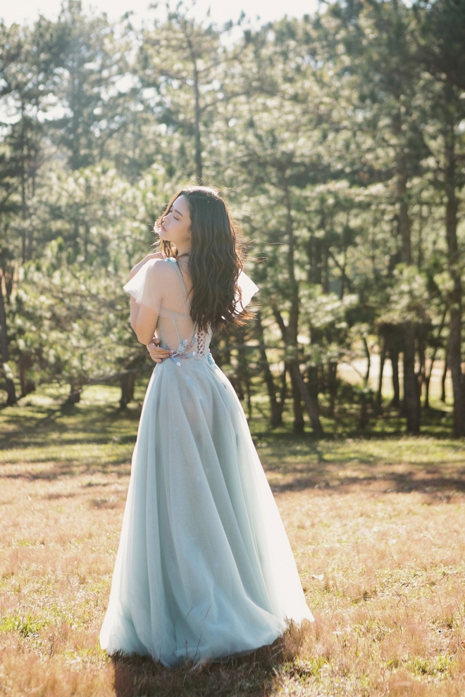 Mẹ một con Trương Quỳnh Anh đẹp nhẹ nhàng, mong manh tựa sương khói-9