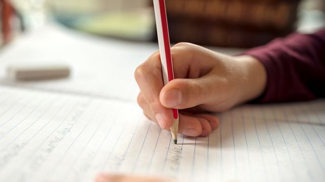 Cô bé 10 tuổi khiến cư dân mạng phát sốt vì khả năng có một không hai-1