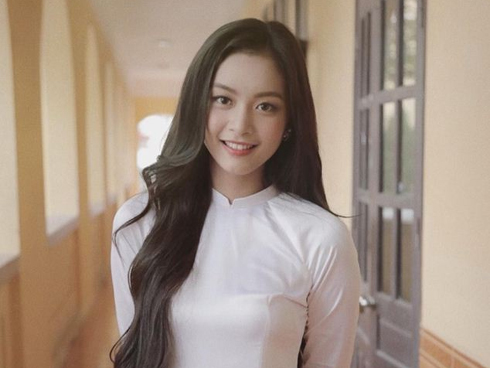 Chọn áo dài hồng làm đồng phục, nữ sinh trường Đại học này đang gây sốt bởi vì quá duyên dáng!-16