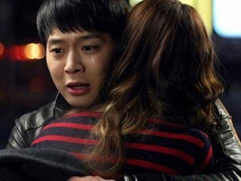 Sáng nay, cầm chiếc nhẫn cưới người yêu đưa cho, tôi buồn rầu và uất ức đến mức muốn bật khóc-3