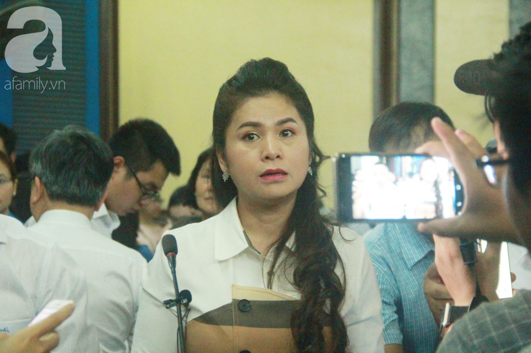 Bà Lê Hoàng Diệp Thảo ngậm ngùi: Vì thương chồng mới đưa ông Vũ vào nhà thương điên-5