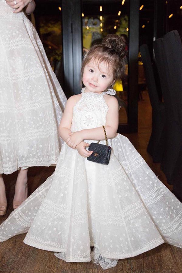 32 tuổi, Elly Trần sở hữu tài sản kếch xù, có cả nhà bên Mỹ-15