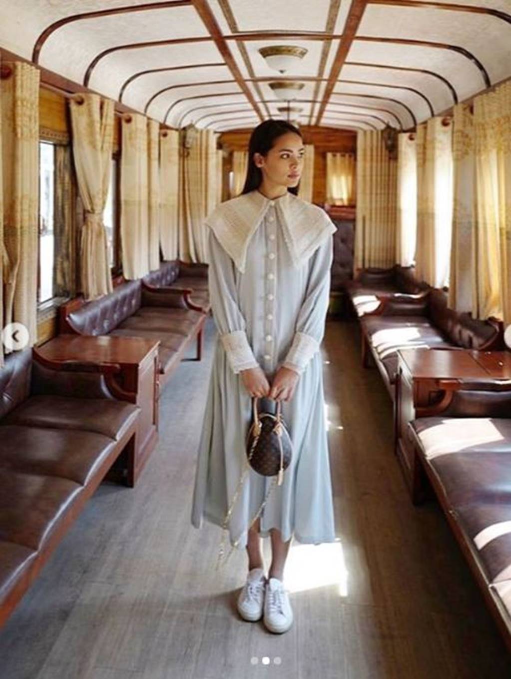 Mê mẩn trước nhan sắc ngọc nữ xứ Chùa Vàng diện áo dài vừa du lịch ở Việt Nam-3