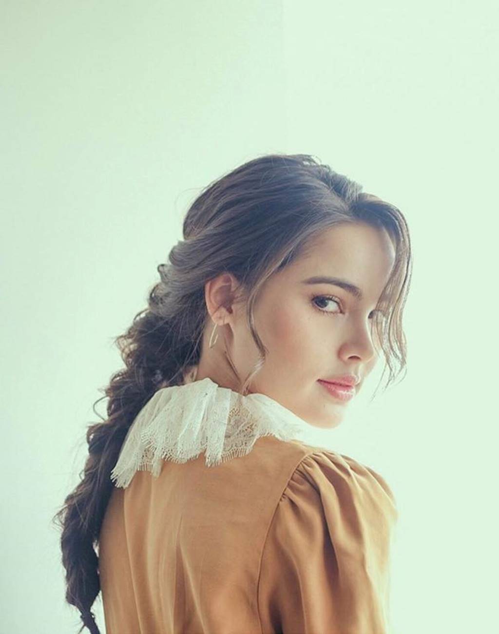 Mê mẩn trước nhan sắc ngọc nữ xứ Chùa Vàng diện áo dài vừa du lịch ở Việt Nam-6