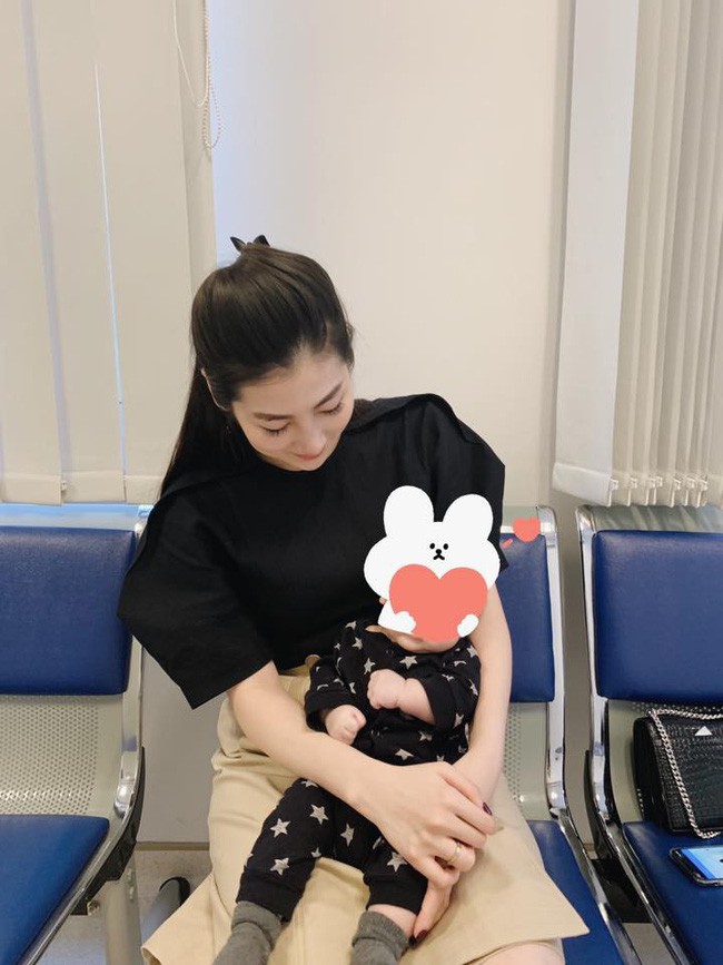 Dân mạng mừng rỡ vì ơn giời, Á hậu Tú Anh đã khoe con rồi và cái kết cực bất ngờ-3