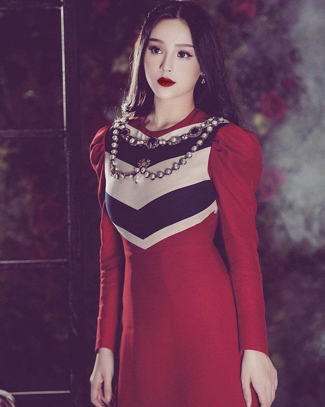 Đụng hàng toàn nhan sắc cực phẩm, liệu lần này Hà Hồ có đủ sức vượt mặt?-10