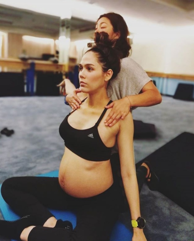 Chẳng những đàn ông mà phụ nữ cũng mê 3 bông hồng lai đẹp nhất Thái Lan-5