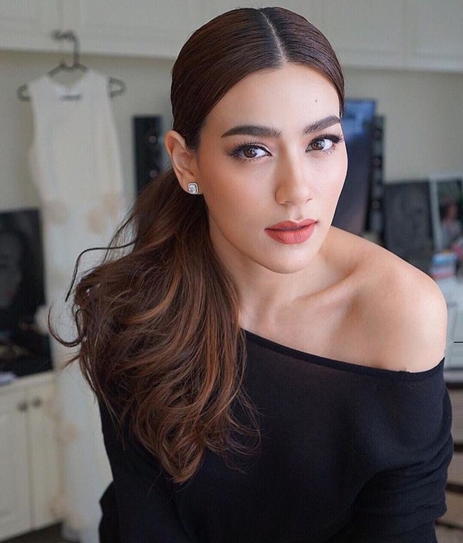 Chẳng những đàn ông mà phụ nữ cũng mê 3 bông hồng lai đẹp nhất Thái Lan-15