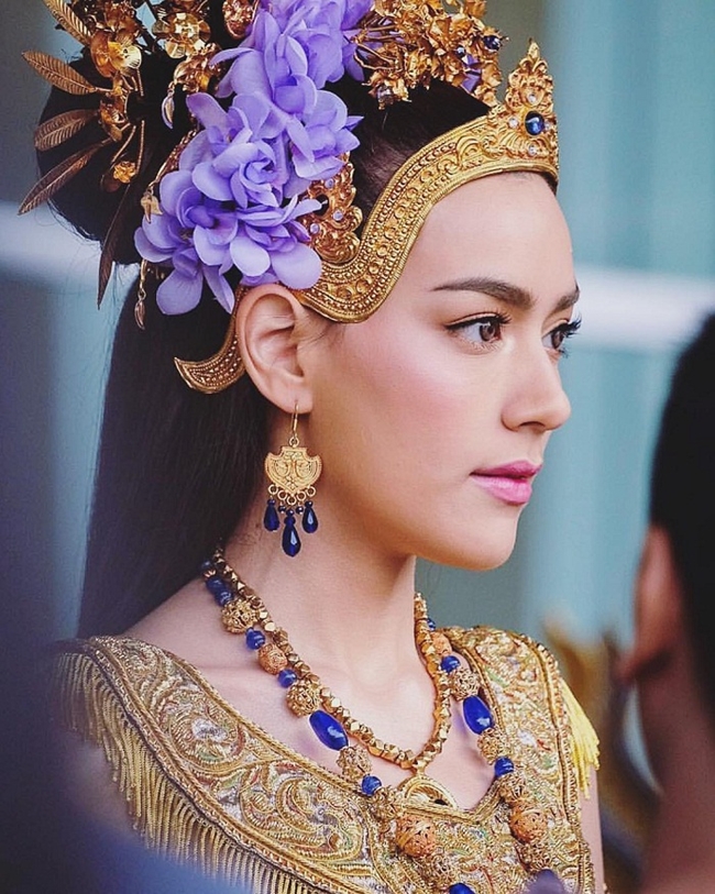 Chẳng những đàn ông mà phụ nữ cũng mê 3 bông hồng lai đẹp nhất Thái Lan-19