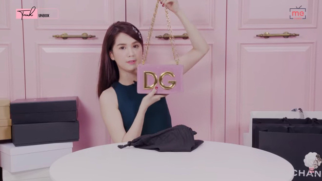 Ngọc Trinh khoe 36 món đồ hiệu trị giá gần 1 tỷ đồng gây tranh cãi-1
