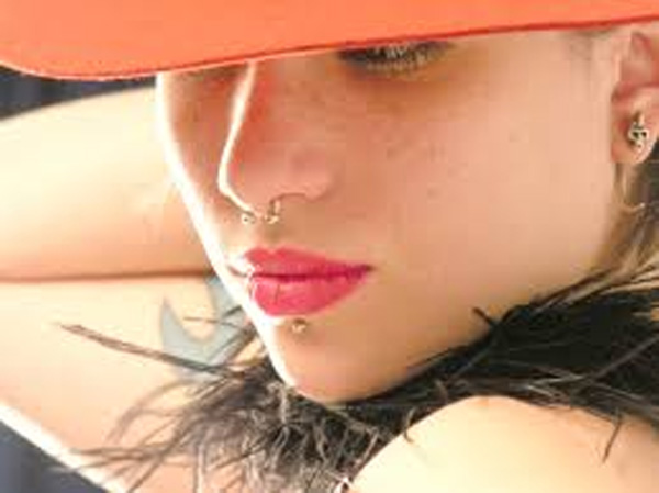 5 đặc điểm cơ thể nhận diện người phụ nữ bị số khổ đeo bám, vận mệnh gian truân vất vả-2