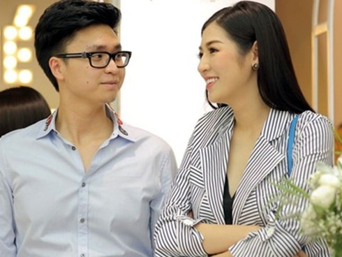 Tú Anh: Tôi lịm tim, tan chảy với quà chồng tặng ngày sinh con đầu lòng