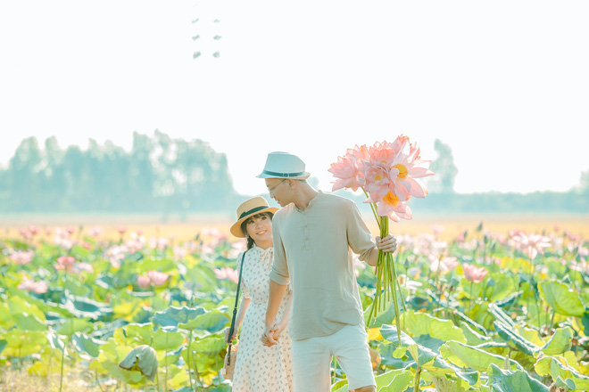 Đã lùng ra địa chỉ cánh đồng sen rộng bát ngát tại An Giang: Thiên đường sống ảo là đây chứ đâu nữa!-7