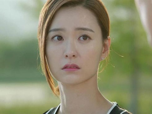 Mẹ chồng mắng nàng dâu đẻ con gái tốn cơm tốn gạo, cô liền dọn đồ về ngoại và nói 1 câu khiến bà phát ngượng