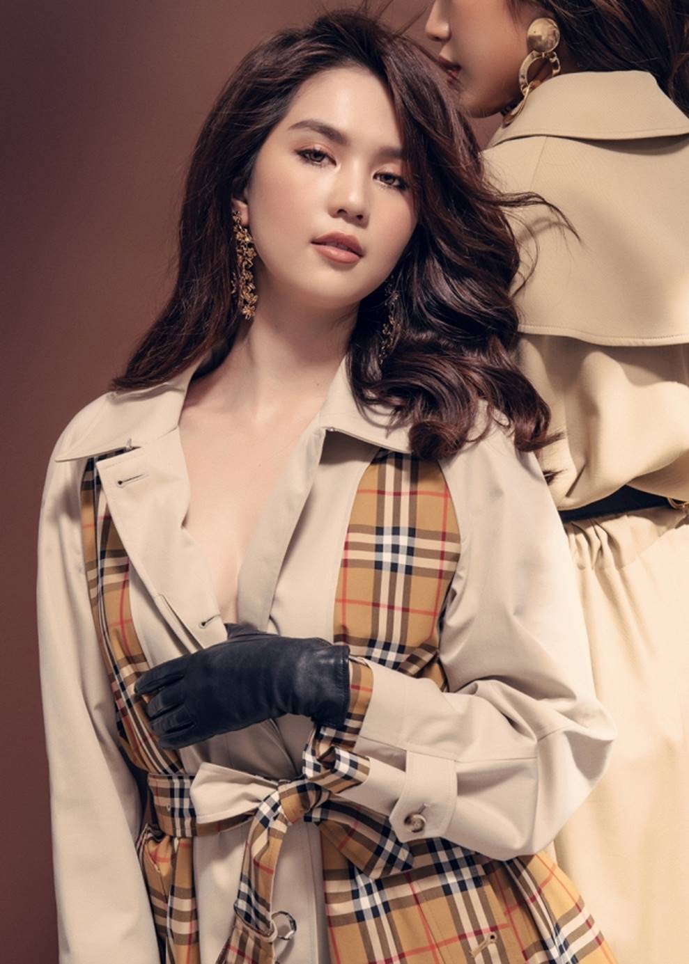 Hậu Vu Quy Đại Náo, Ngọc Trinh rủ Diệu Nhi chụp ảnh chị em xinh đẹp, sexy hết phần thiên hạ!-4