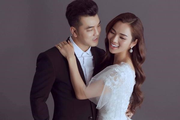 Ốm nghén sau khi run rẩy đón tin có bầu, bà xã Ưng Hoàng Phúc lộ rõ vẻ nhợt nhạt-4