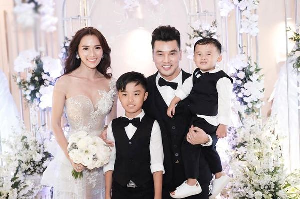 Ốm nghén sau khi run rẩy đón tin có bầu, bà xã Ưng Hoàng Phúc lộ rõ vẻ nhợt nhạt-5