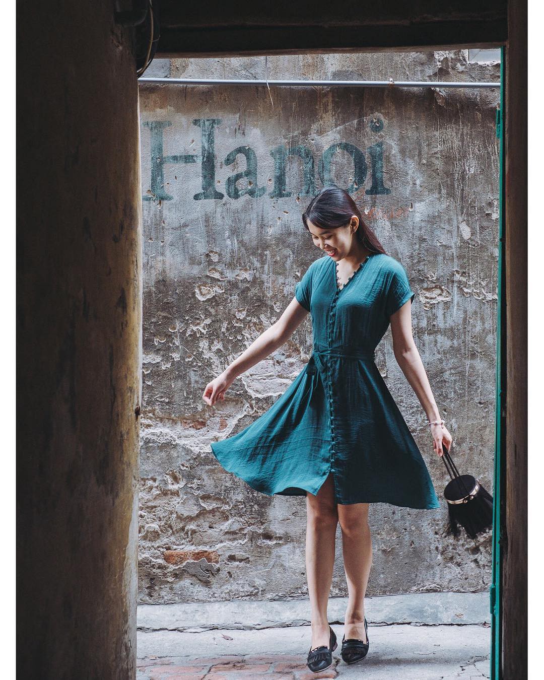 Nóng: Dòng chữ Hanoi trong con ngõ nổi tiếng bị xoá sổ, giới trẻ chính thức mất 1 góc chụp ảnh đặc trưng-2