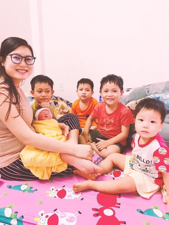 Chụp ảnh bên 5 đứa trẻ, bà mẹ 9x bỗng thành người mượn con hàng xóm câu like và sự thật đằng sau-1